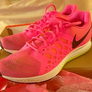 Pink Nike Pegasus 31 size 10 shoes